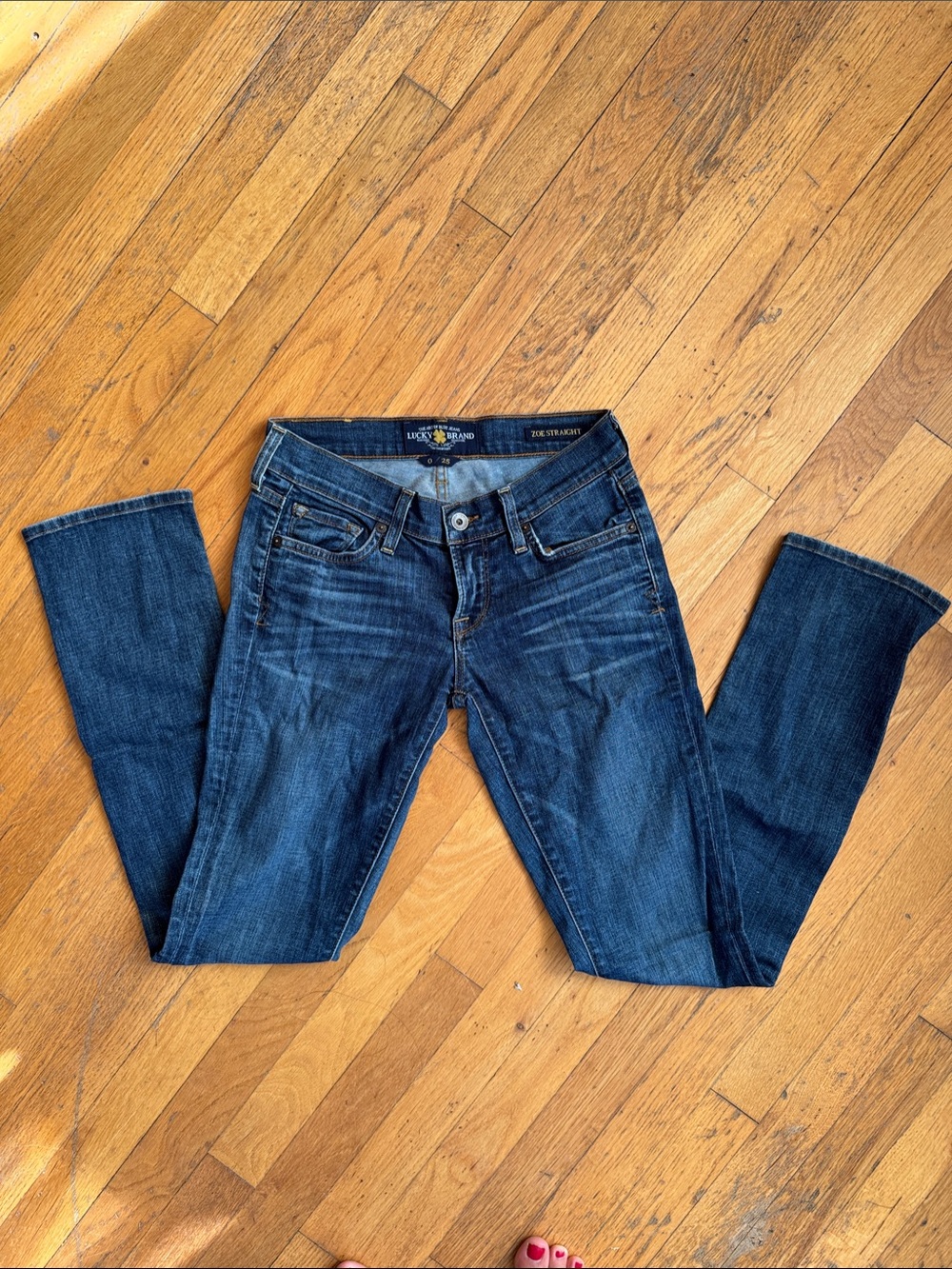 Lucky Brand Women's Dark Wash Straight Leg Jeans, Size 25